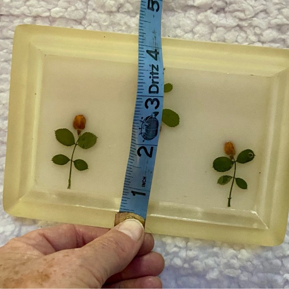 🔥Vintage Pressed Flower Soap Dish/Trinket Tray🔥 - Picture 6 of 7